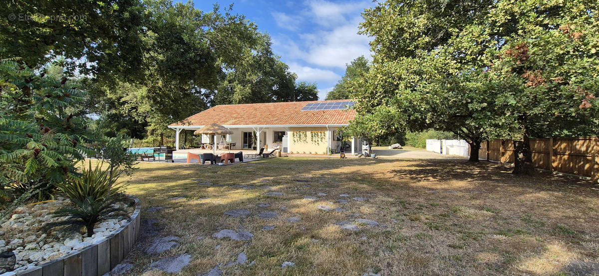 Maison à MOUSTEY