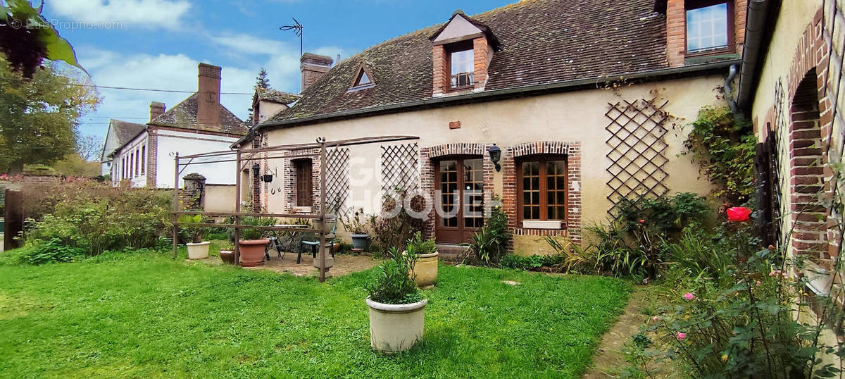 Maison à CHATEAUNEUF-EN-THYMERAIS