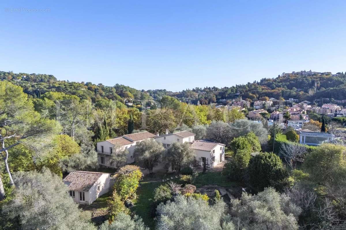 Maison à MOUGINS