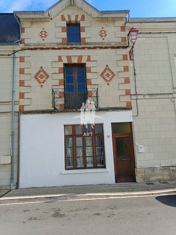 Maison à LES TROIS-MOUTIERS