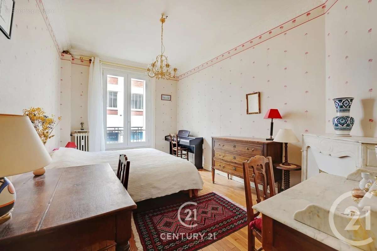 Appartement à PARIS-15E