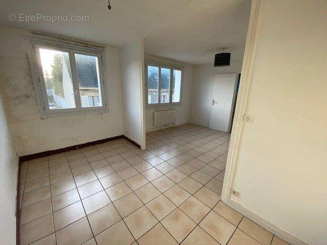 Appartement à EPERNON