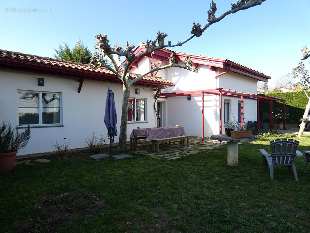 Maison à SAINT-PEE-SUR-NIVELLE