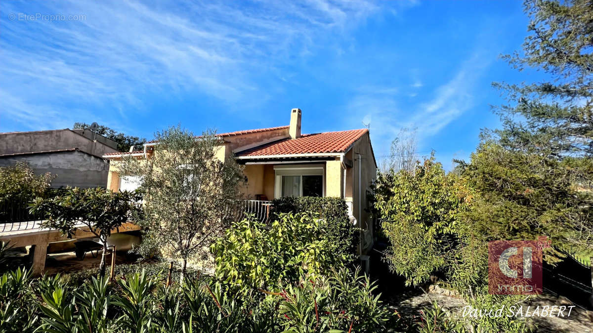 Maison à FORCALQUEIRET