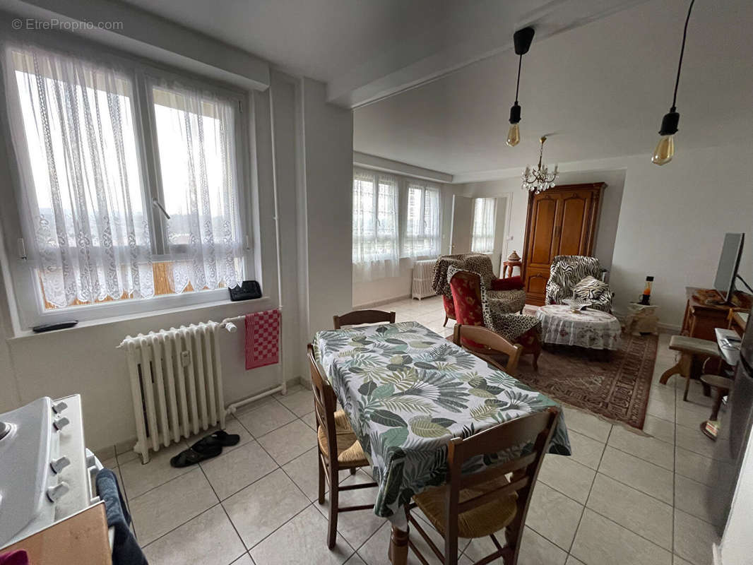 Appartement à CHARLEVILLE-MEZIERES