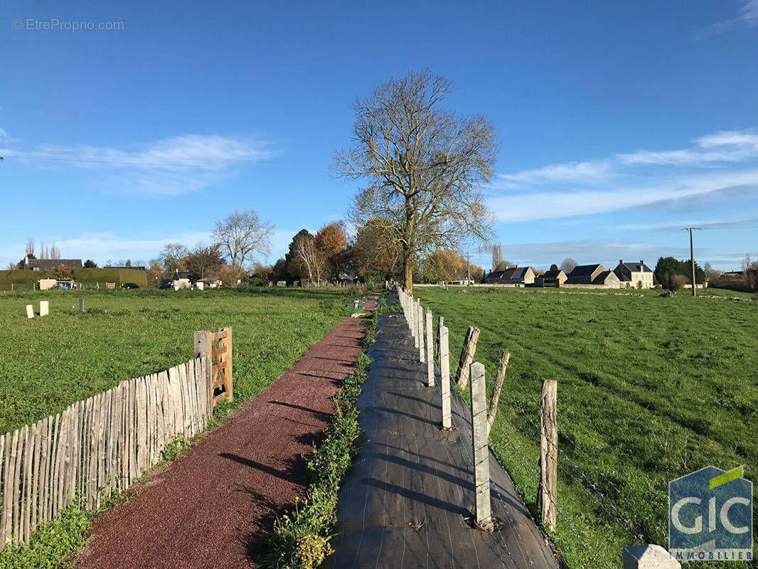 Terrain à CAEN