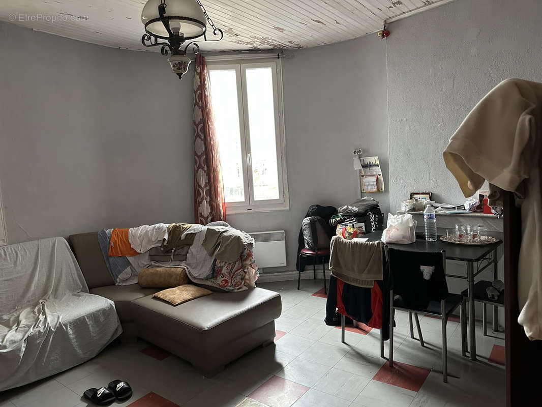 Appartement à MARSEILLE-3E