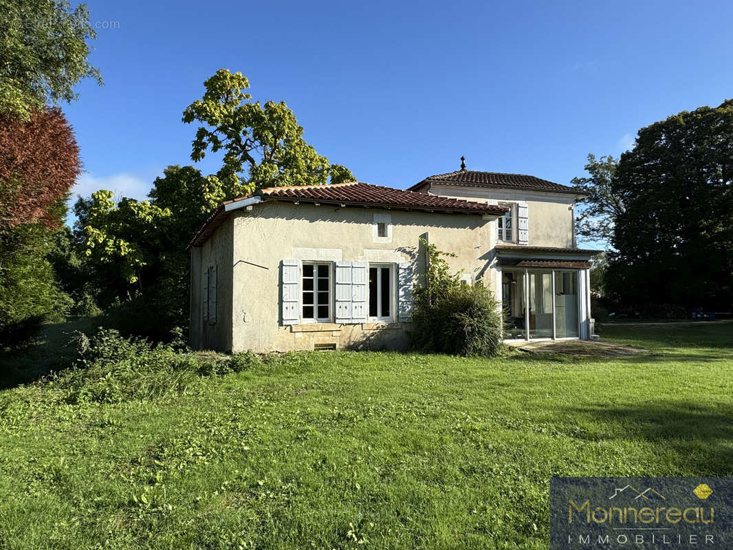 Maison à REIGNAC