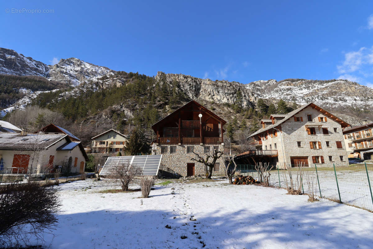 Maison à COLMARS