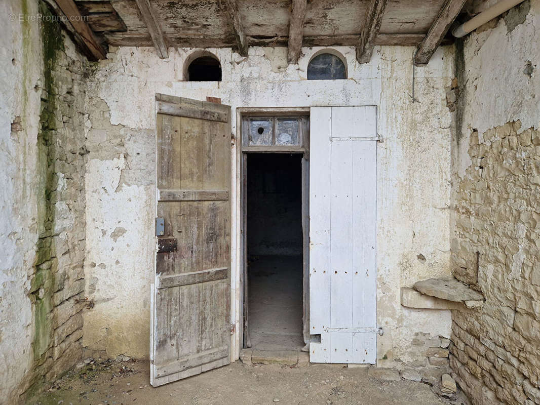 Maison à BREUIL-LA-REORTE