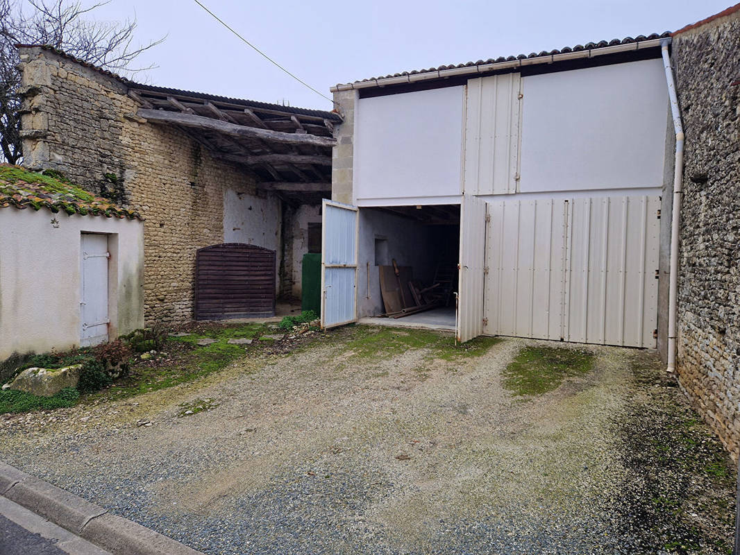 Maison à BREUIL-LA-REORTE