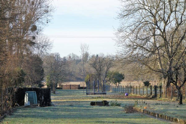 jardin - Maison à AUNAC