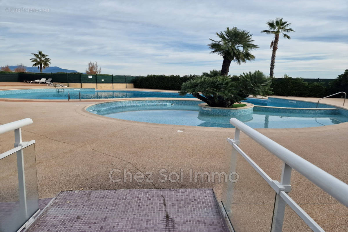 Appartement à VILLENEUVE-LOUBET