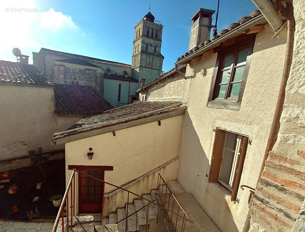 Maison à PUYLAROQUE