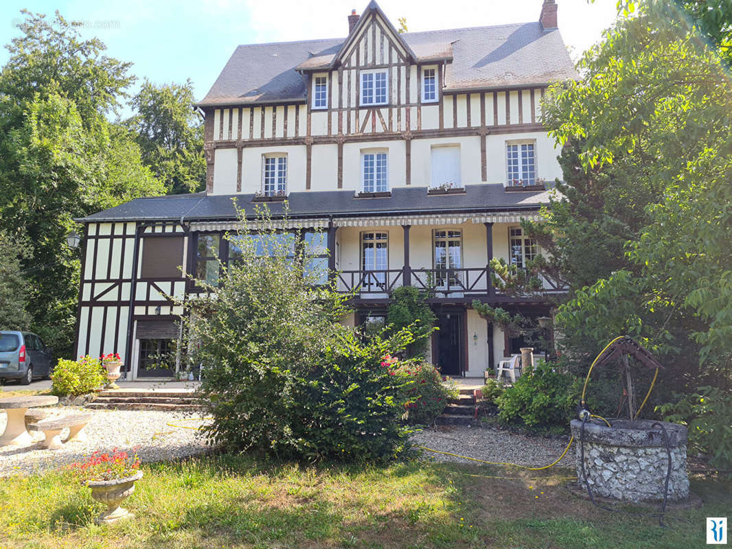 Maison à SAINT-PIERRE-DE-VARENGEVILLE