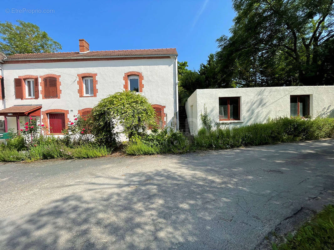 Maison à BONNY-SUR-LOIRE