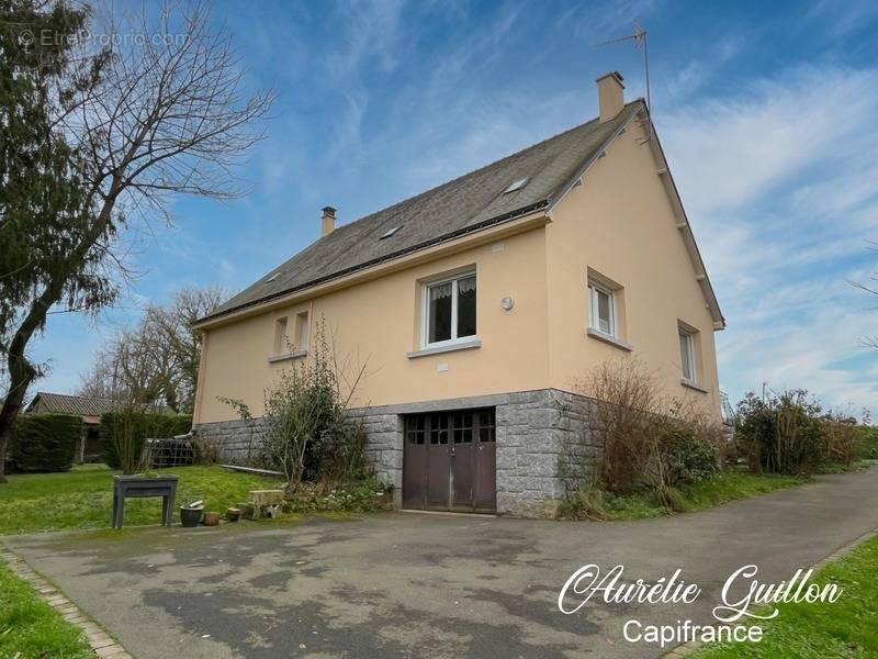 Maison à LE ROC-SAINT-ANDRE