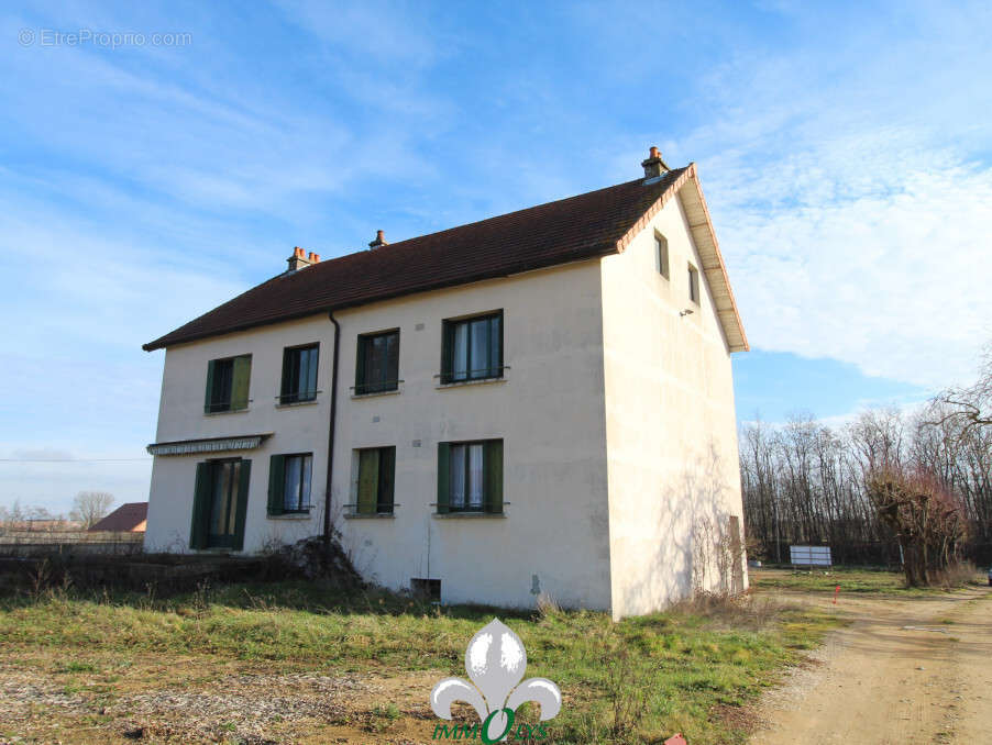 Maison à CHAGNY