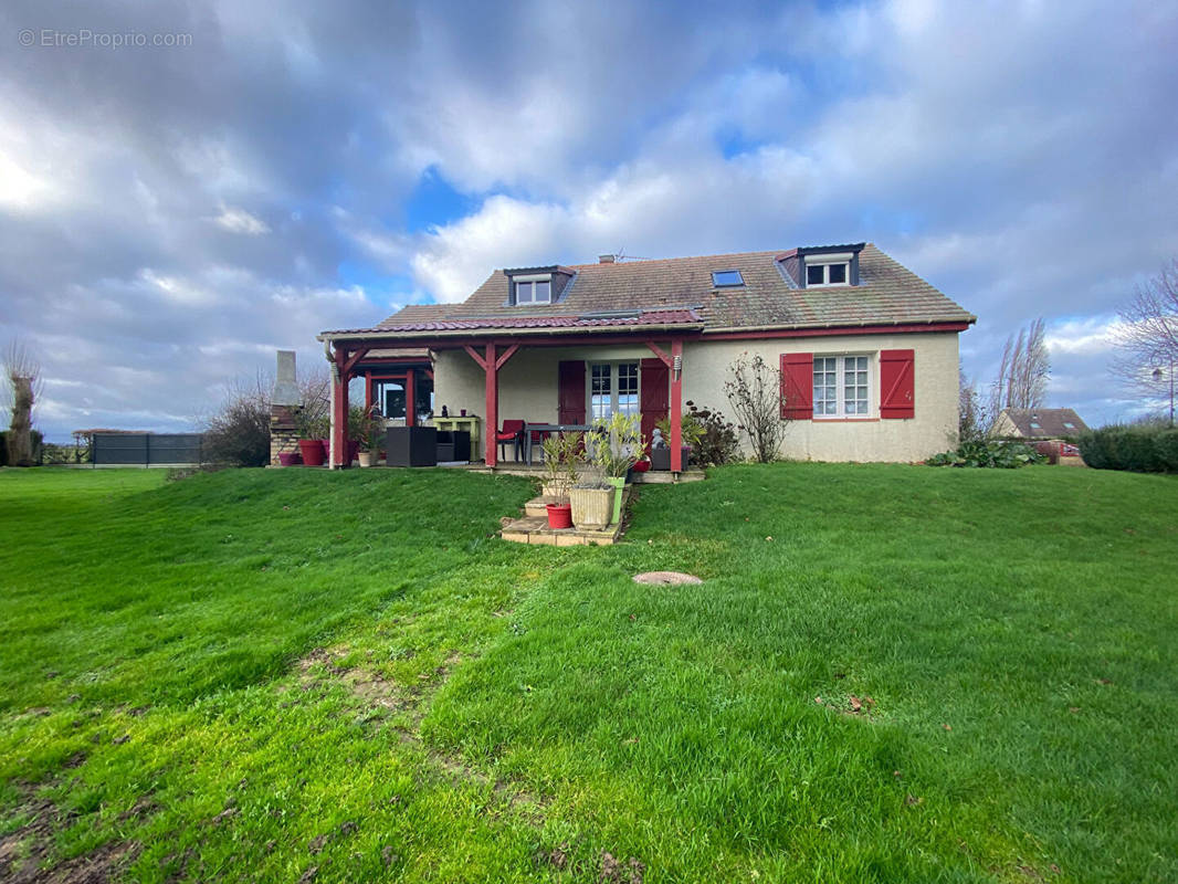 Maison à TOURVILLE-LA-CAMPAGNE