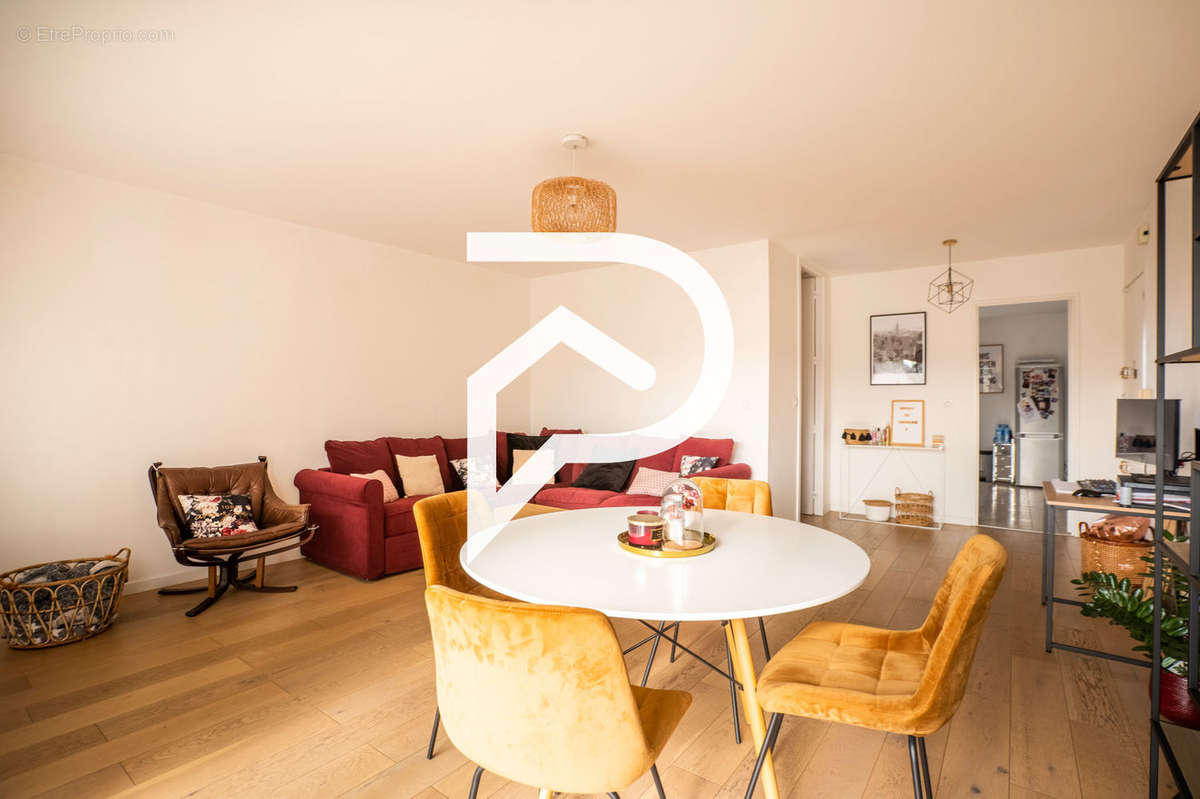 Appartement à MARSEILLE-9E