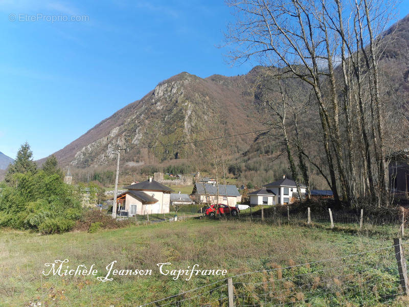 Terrain à EPIERRE