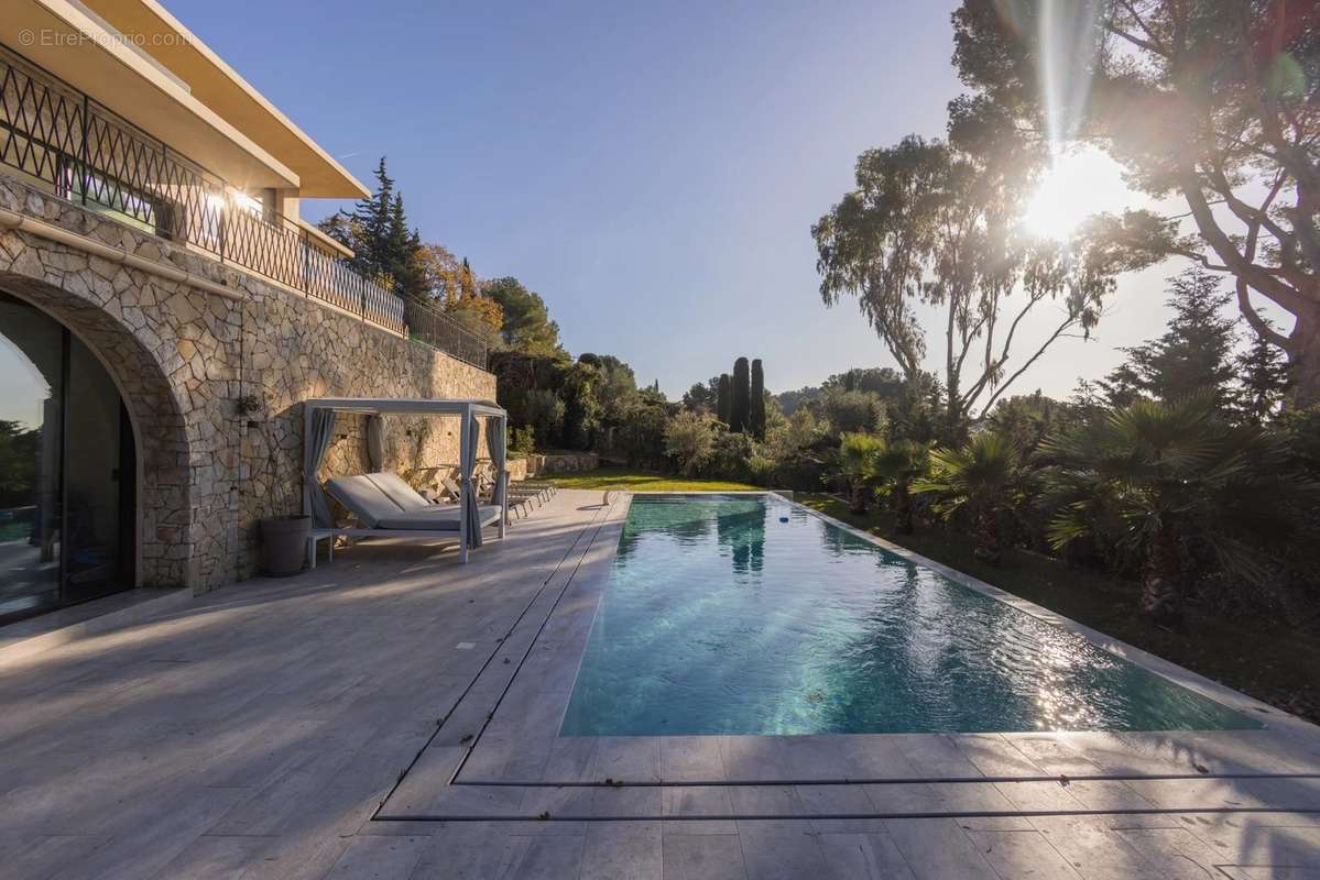 Maison à MOUGINS