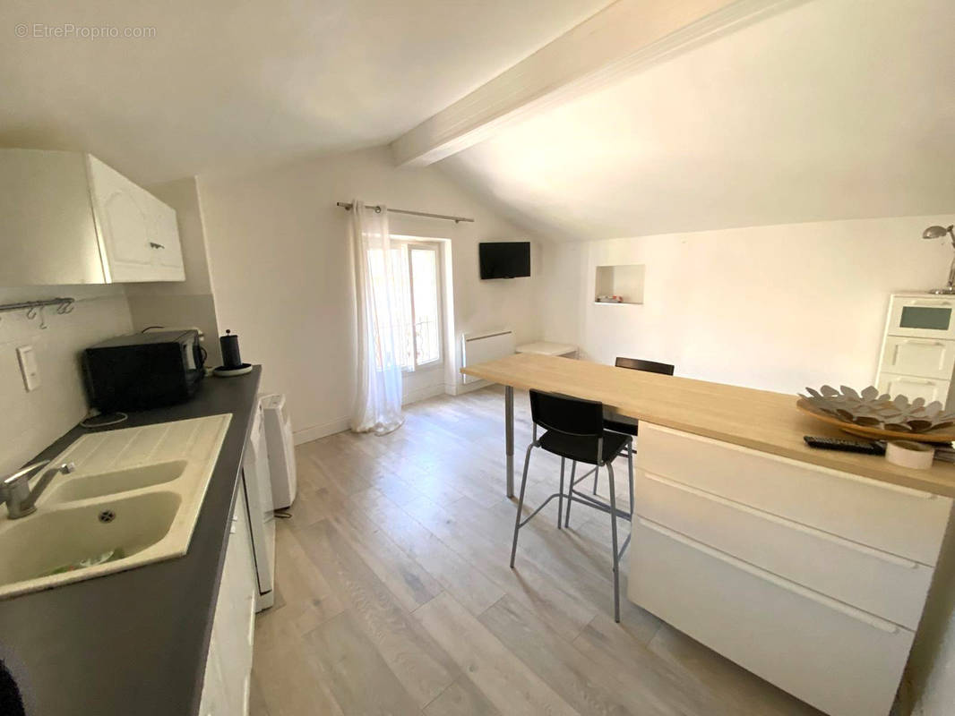 Appartement à BORMES-LES-MIMOSAS