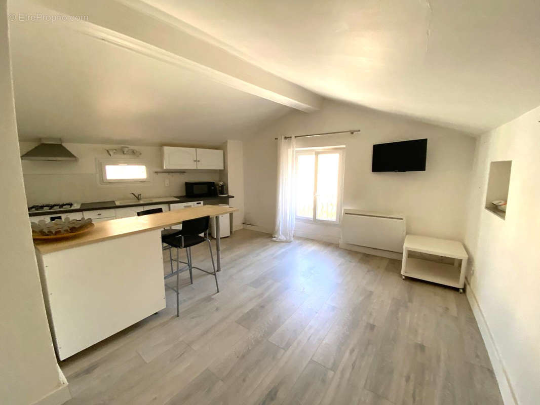 Appartement à BORMES-LES-MIMOSAS