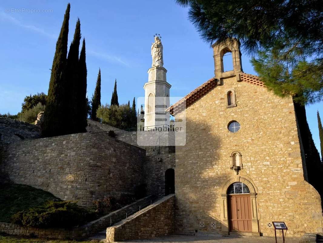 Maison à LAUDUN-L&#039;ARDOISE