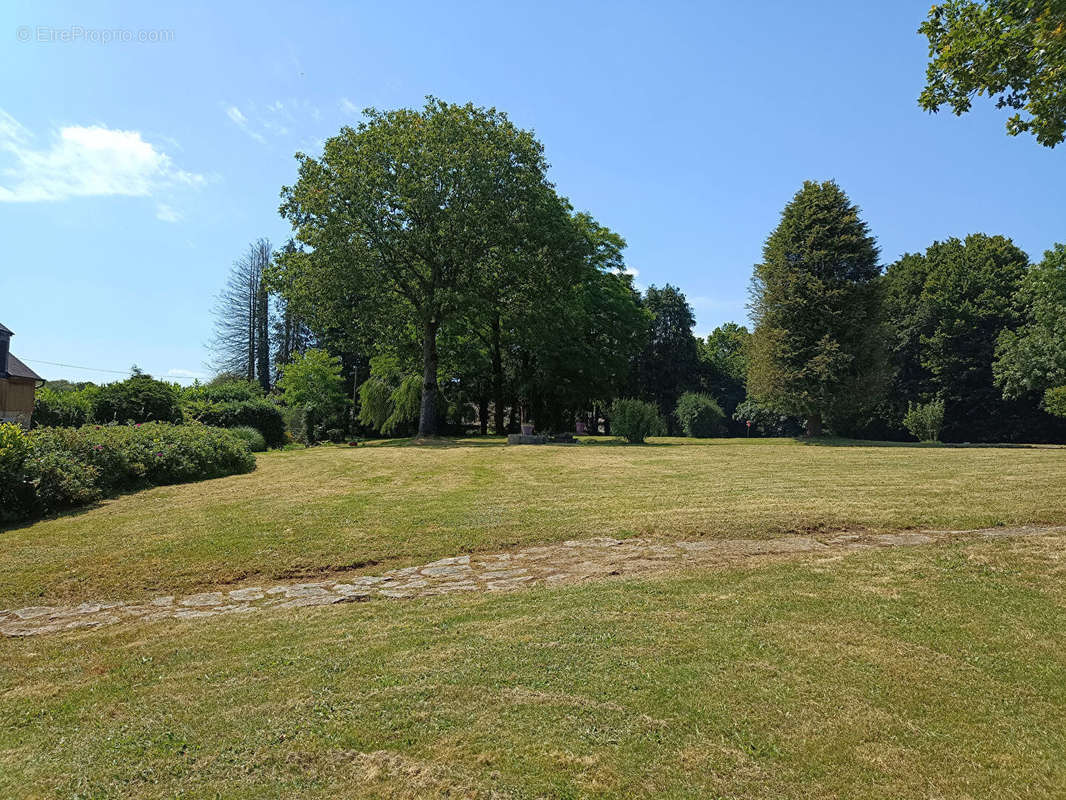 Maison à PLOUNEVEZ-QUINTIN