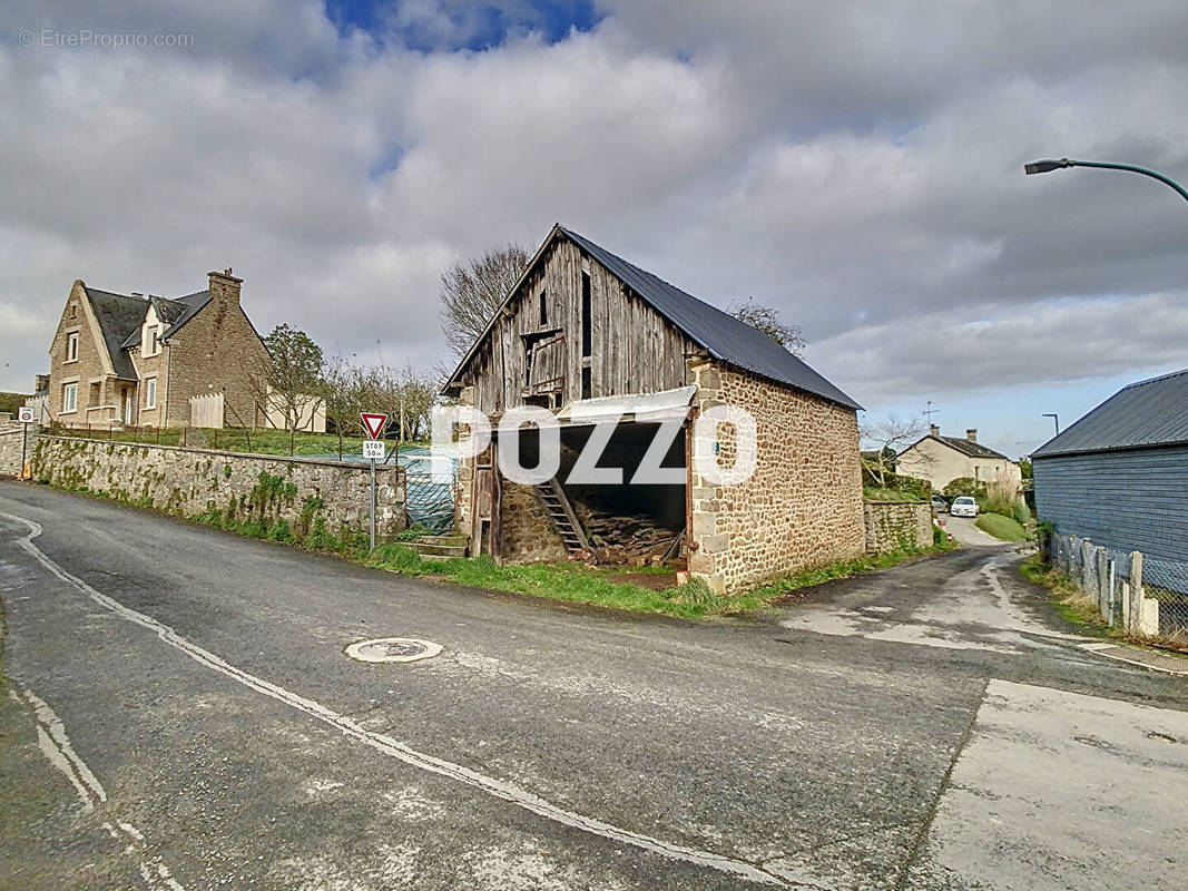 Maison à LE TEILLEUL