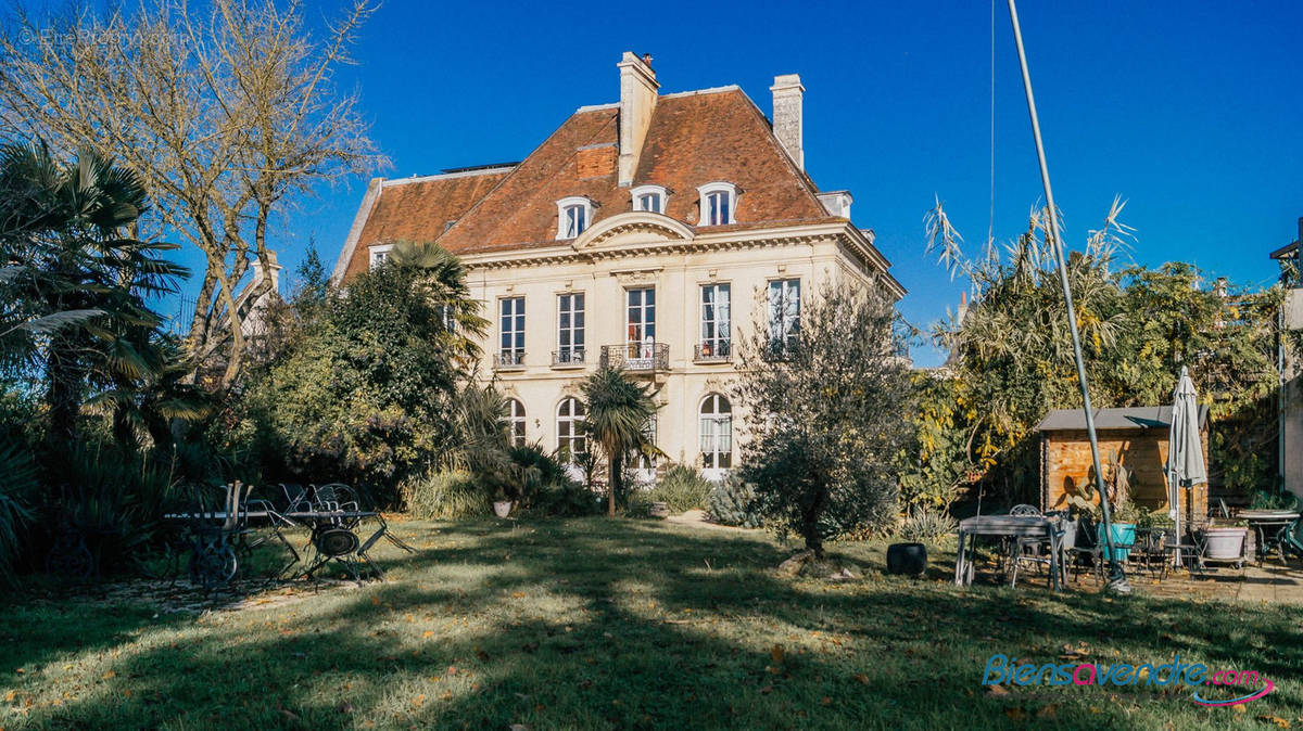 Maison à CHATELLERAULT