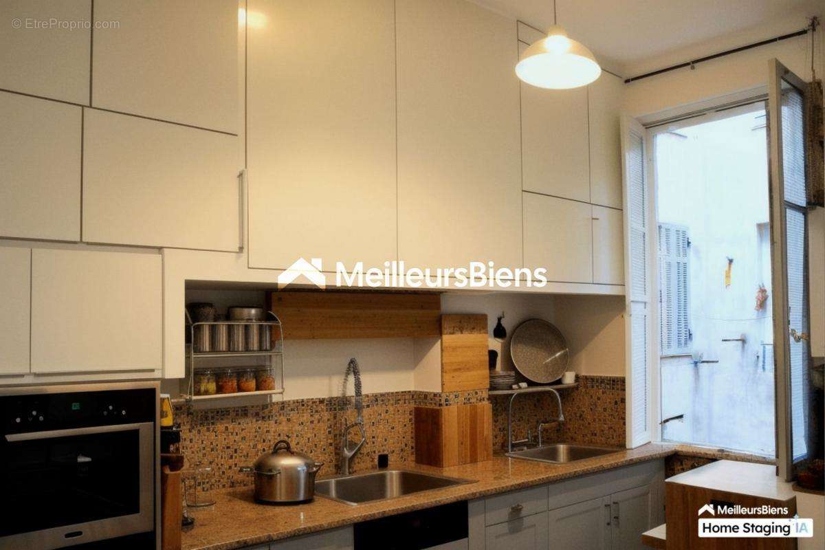 Appartement à MARSEILLE-1E