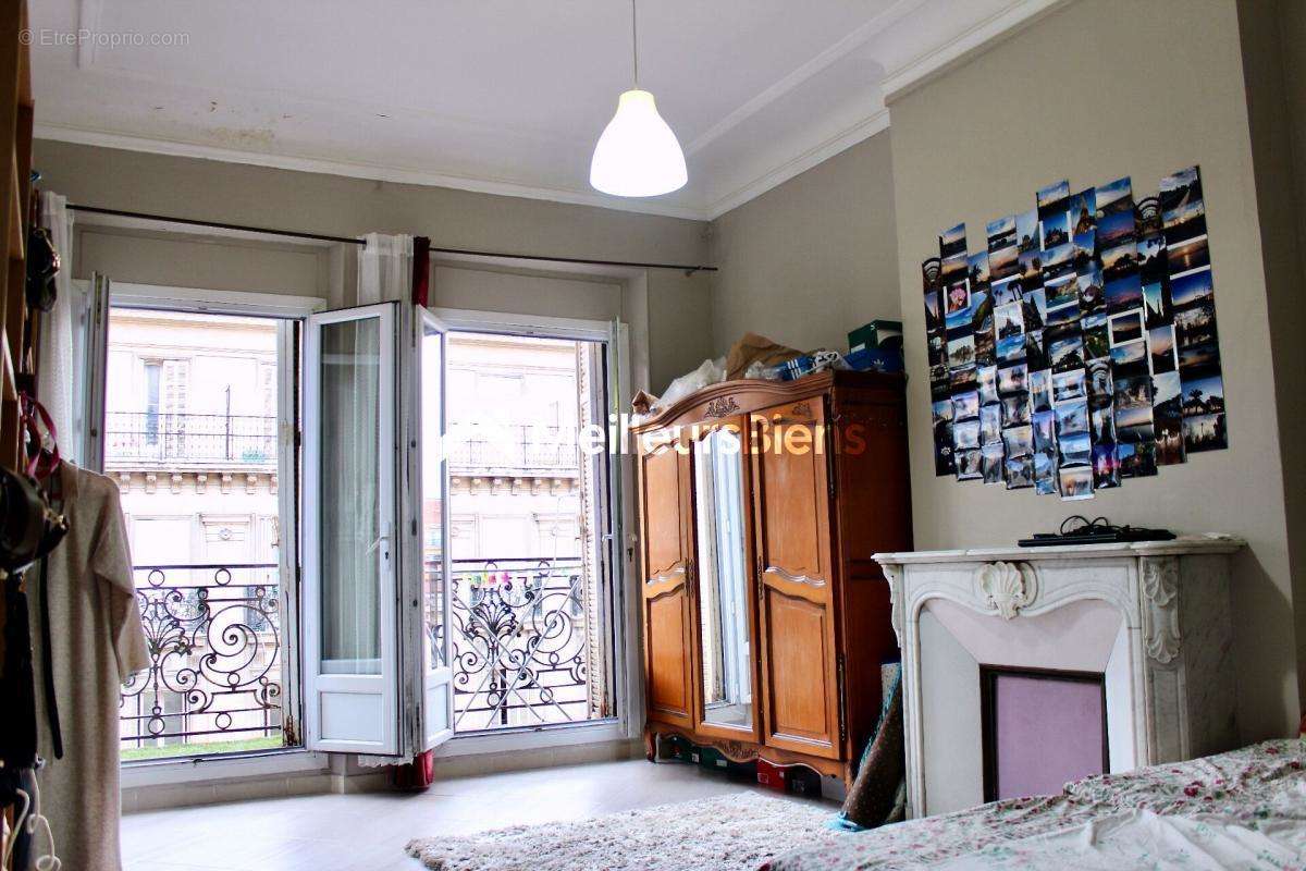 Appartement à MARSEILLE-1E