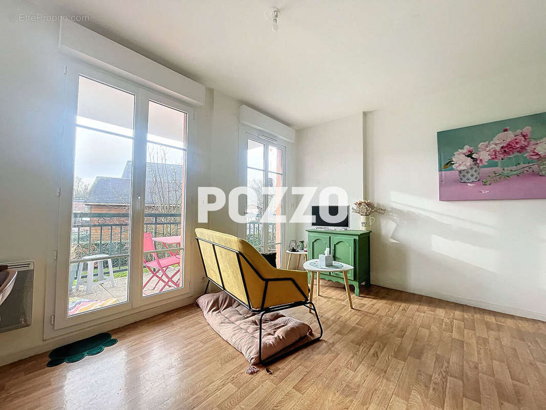 Appartement à LA RIVIERE-SAINT-SAUVEUR