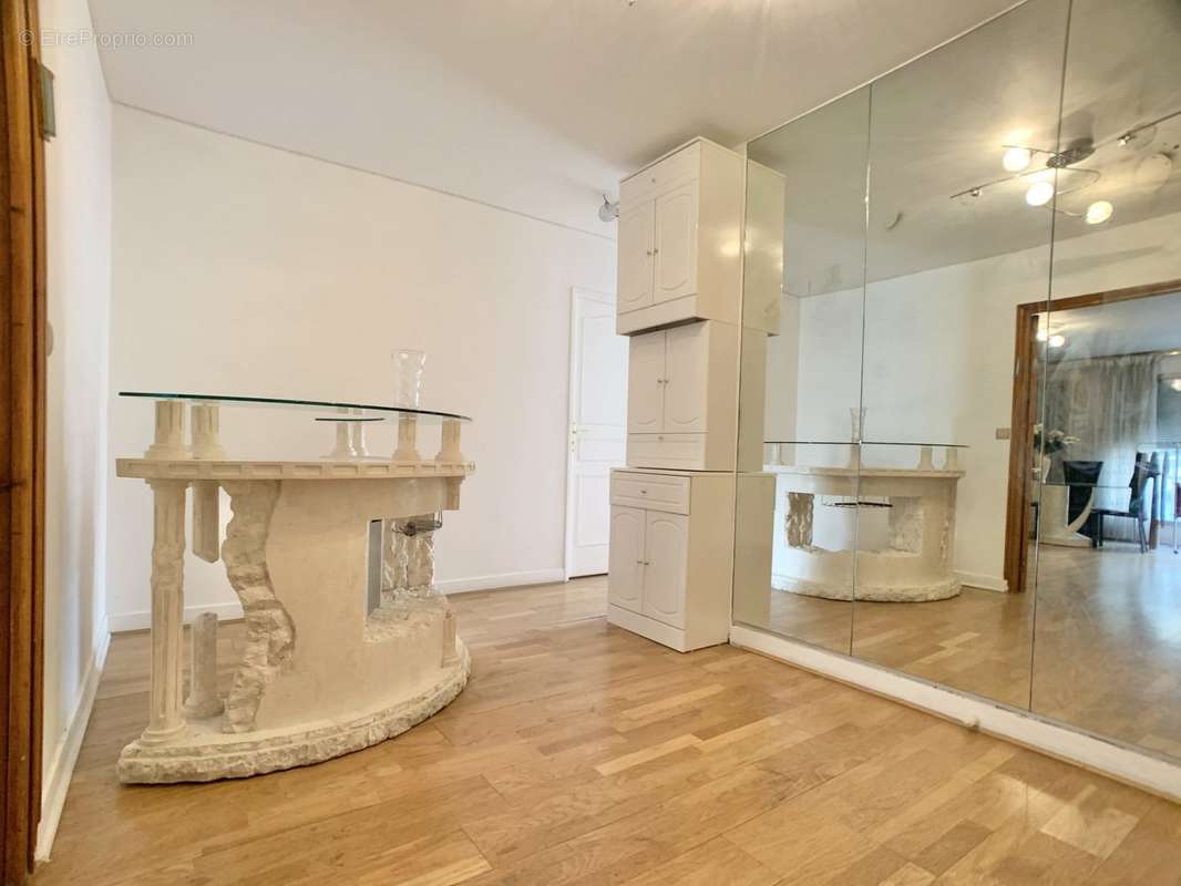 Appartement à PARIS-11E