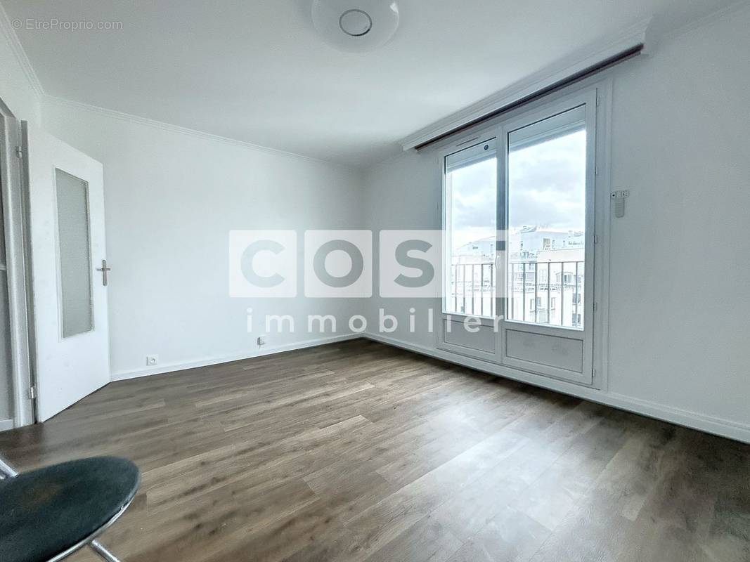 Appartement à GENNEVILLIERS