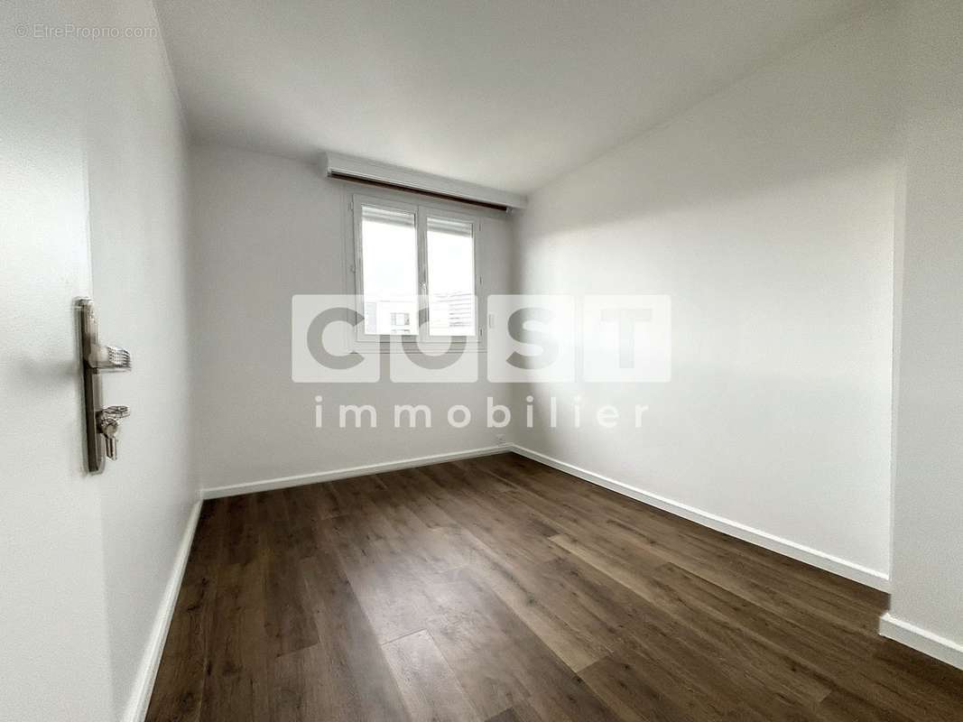 Appartement à GENNEVILLIERS