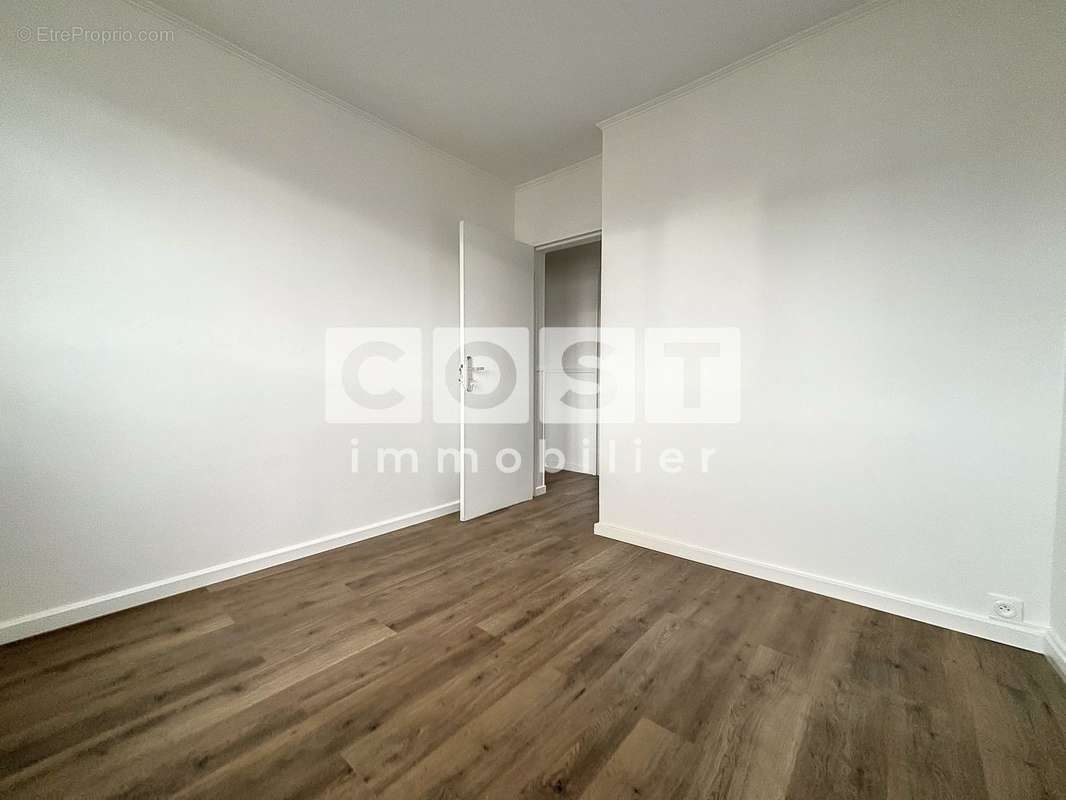 Appartement à GENNEVILLIERS