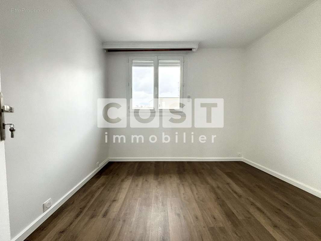 Appartement à GENNEVILLIERS