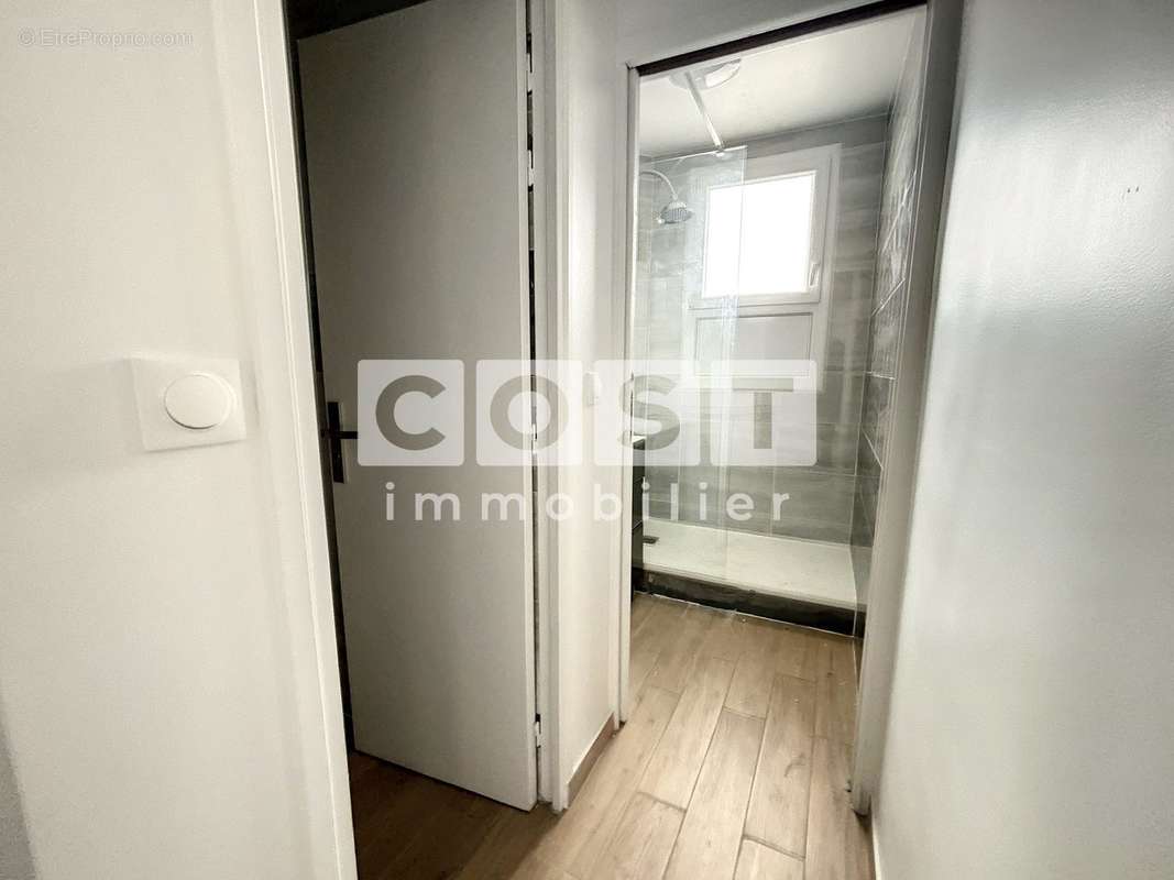 Appartement à GENNEVILLIERS