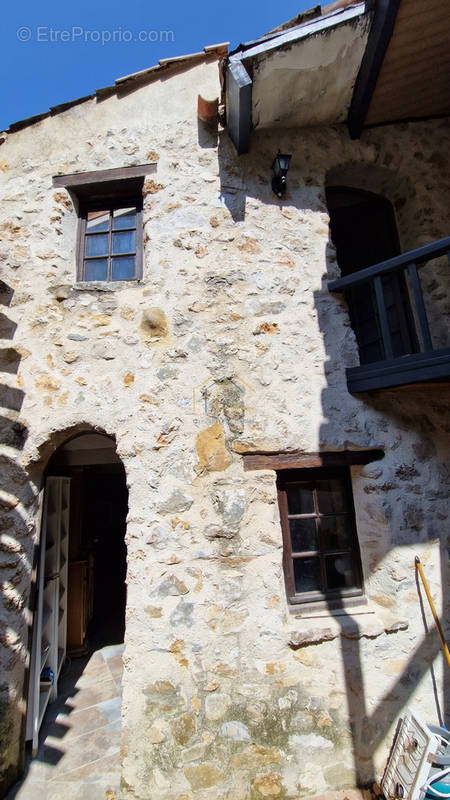 Maison à SAINT-GUILHEM-LE-DESERT