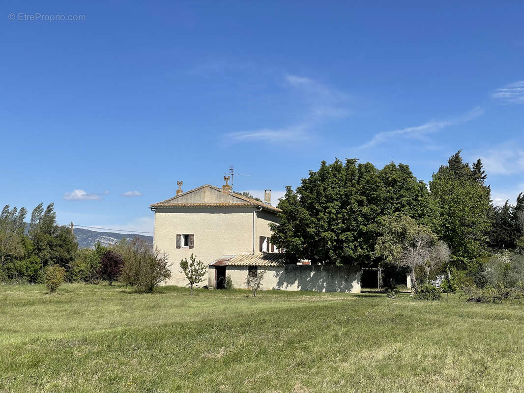 Maison à L&#039;ISLE-SUR-LA-SORGUE