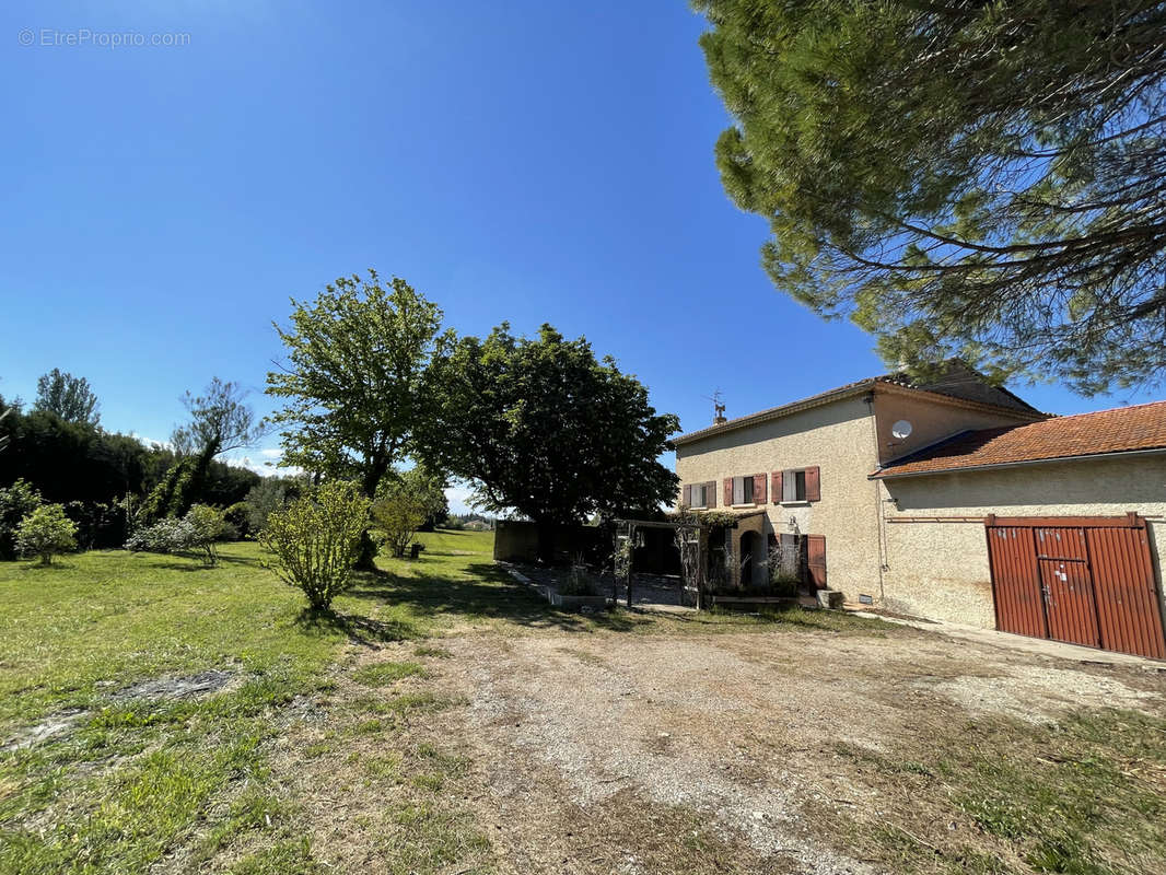 Maison à L&#039;ISLE-SUR-LA-SORGUE