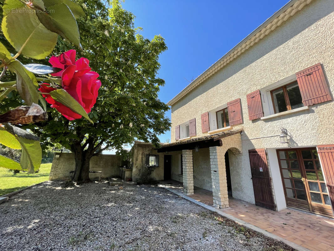 Maison à L&#039;ISLE-SUR-LA-SORGUE