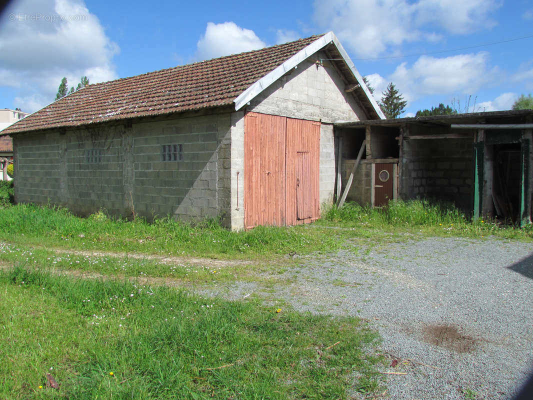 Maison à THIVIERS