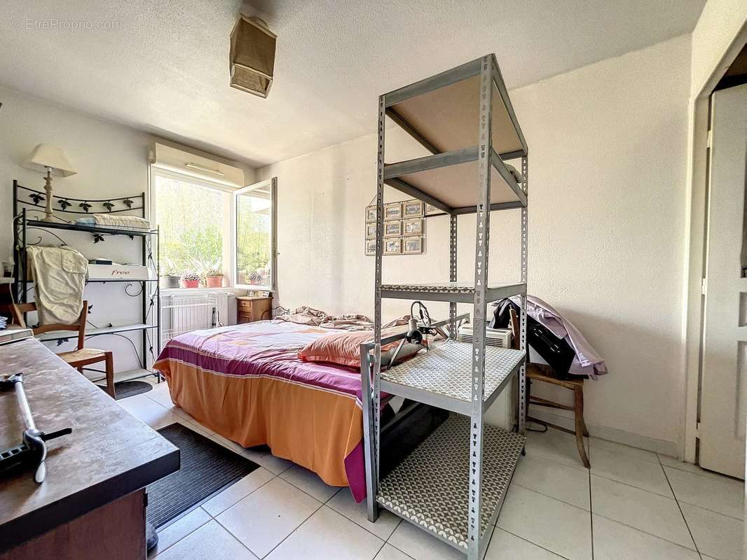 Appartement à GARONS