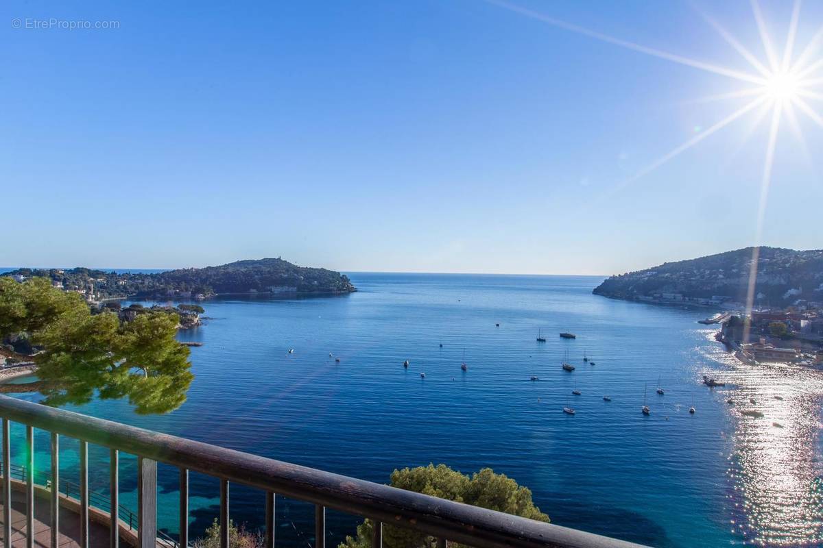 Appartement à VILLEFRANCHE-SUR-MER