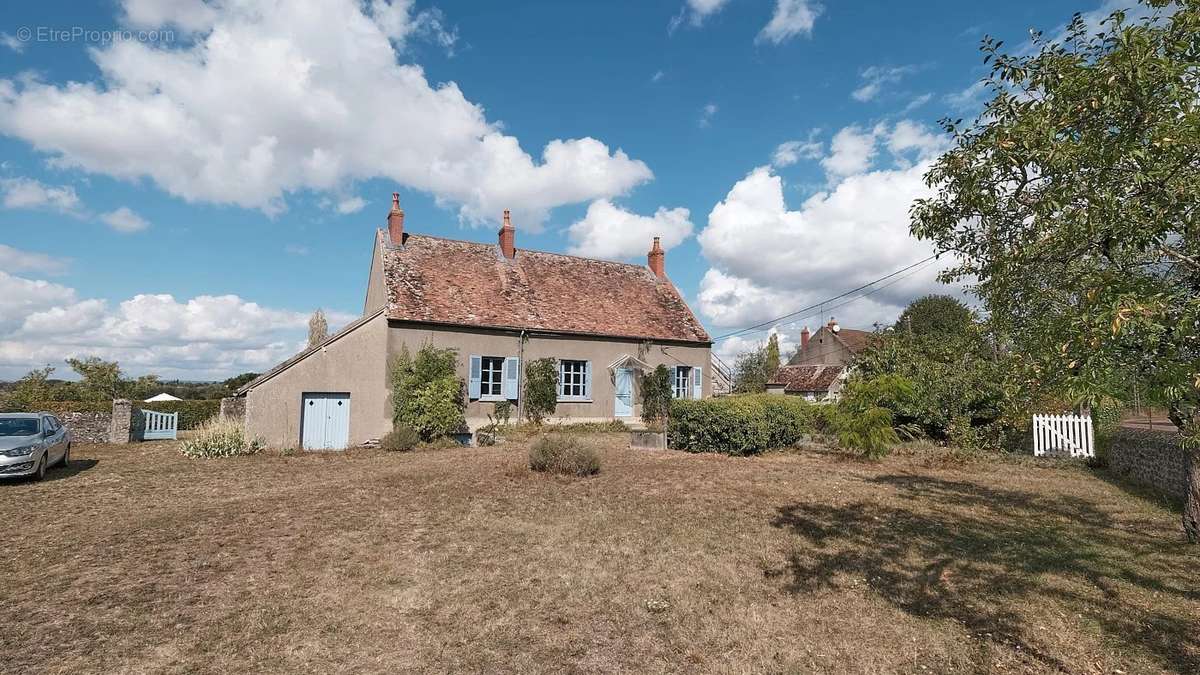 Maison à CERVON