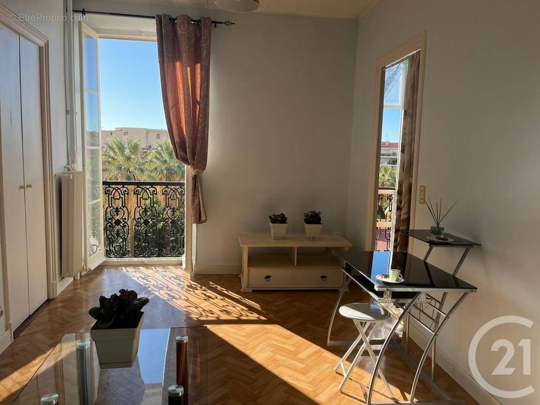 Appartement à MENTON